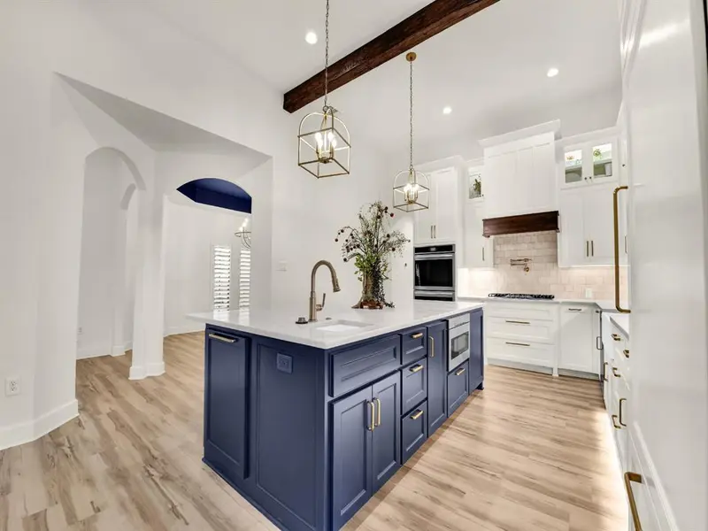 525 S Sugartree Drive, Lipan, TX 76462