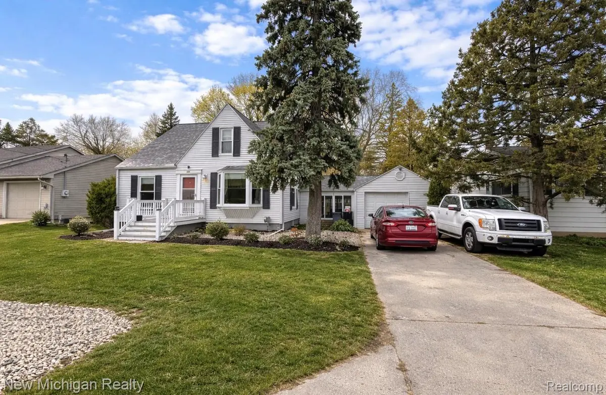 1224 W Bristol RD, Flint Charter Township, MI 48507