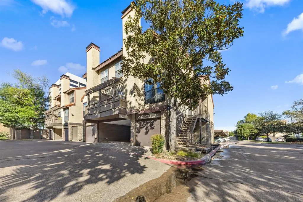 5757 E University Boulevard #26D, Dallas, TX 75206