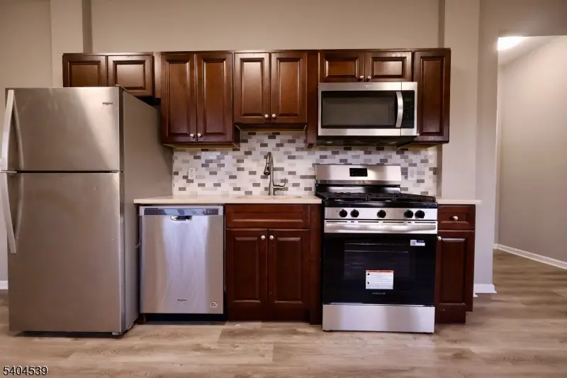 456 Avon Ave #3L, Newark City, NJ 07108