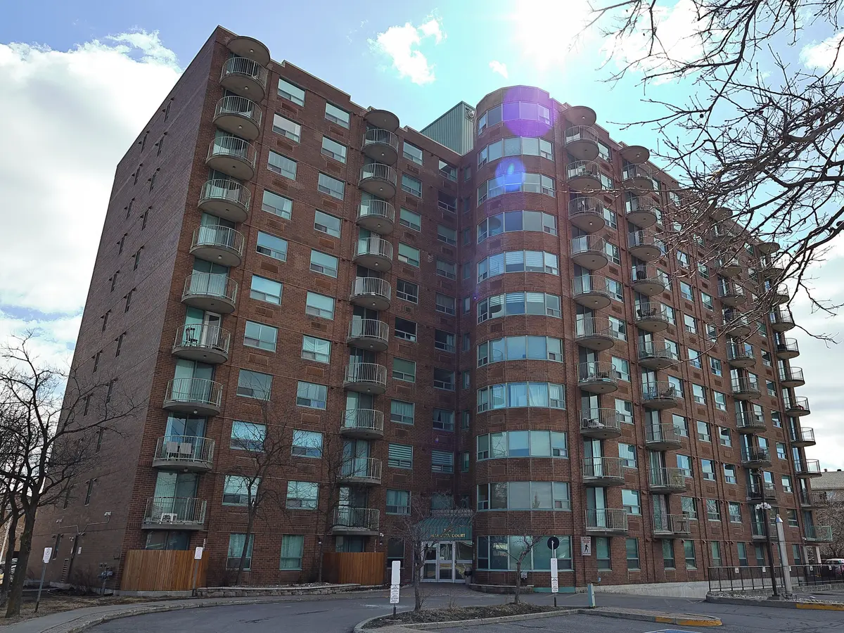 1440 HERON RD #402, Hunt Club - South Keys And Area, ON K1V 0X2