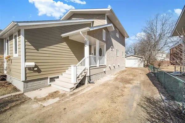 609 Townsend AVE, Winnipeg, MB R3T 2V3