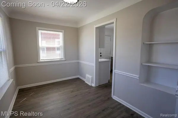 20813 Universal AVE, Eastpointe, MI 48021