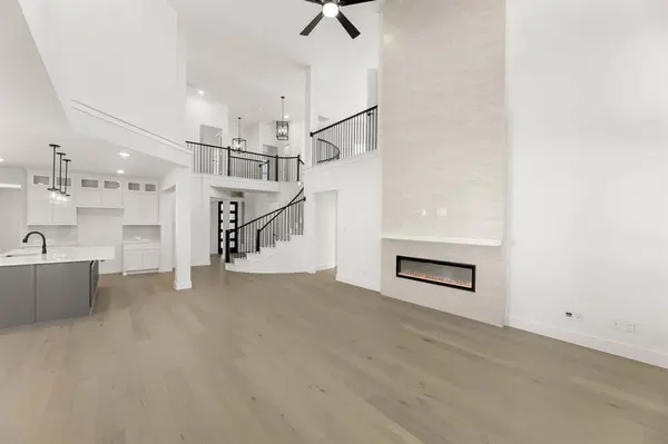 721 S Hidden Lakes Drive, Desoto, TX 75115