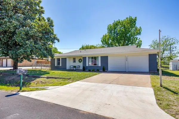 104 Thomas Street, Joshua, TX 76058