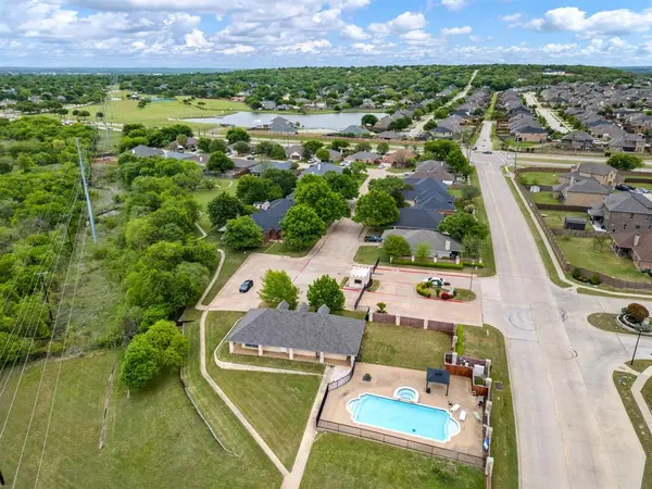 325 Village Parkway, Crowley, TX 76036