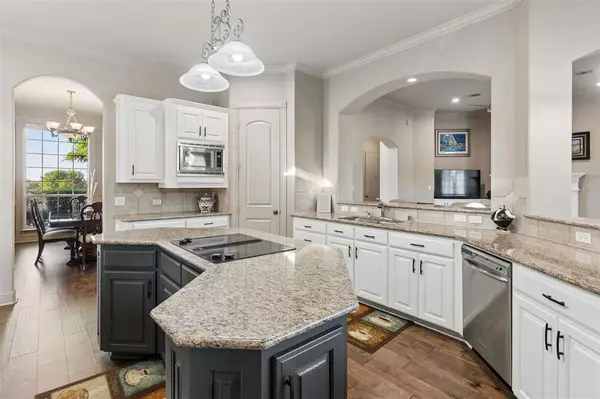 2014 Stone Canyon Court, Arlington, TX 76012