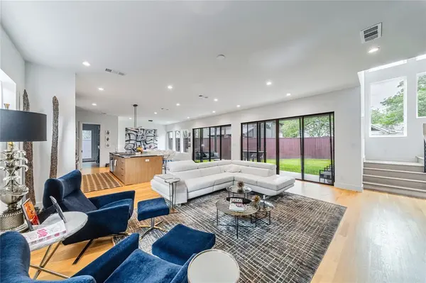 9753 Mixon Drive, Dallas, TX 75220