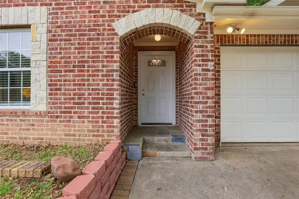 1314 E Lovers Lane, Arlington, TX 76010