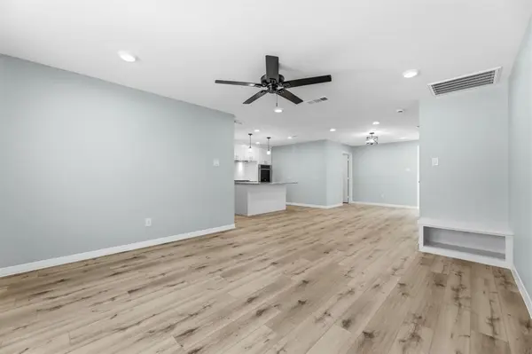 617 Truman Street, Arlington, TX 76011