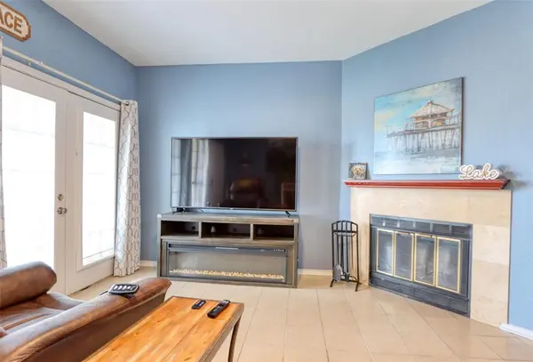 1933 Island Circle #B113, Tool, TX 75143