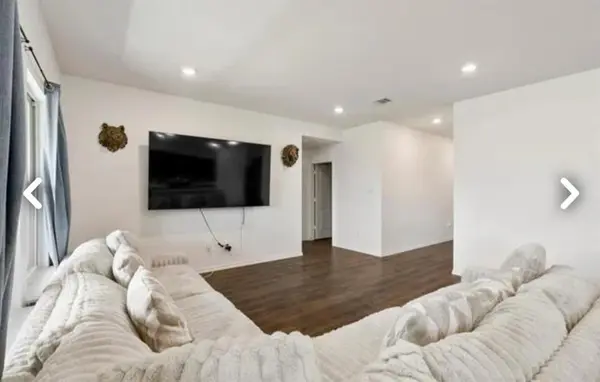 1111 FAIRBANKS Drive, Ennis, TX 75119