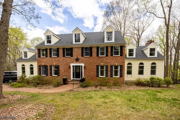 122 Forest Dr, Lebanon Twp., NJ 08826