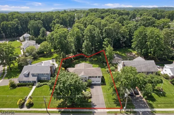 61 Barchester Way, Westfield Town, NJ 07090