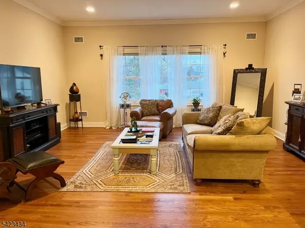 116 Washington Ave #3D, Hawthorne Boro, NJ 07506