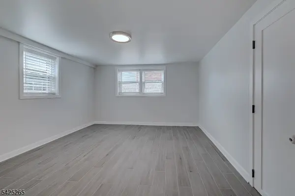 20 S Corabelle Ave, Lodi Boro, NJ 07644