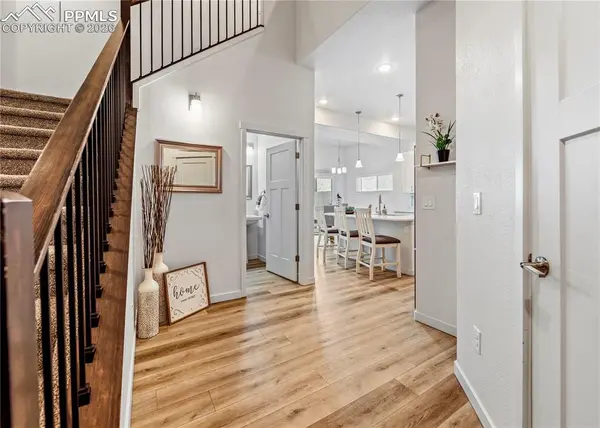 5722 Villa Lorenzo DR, Colorado Springs, CO 80919