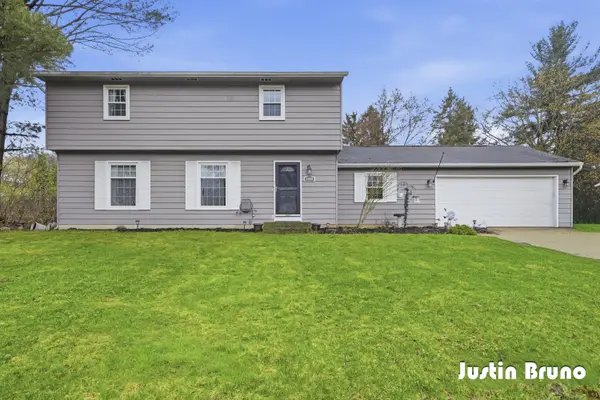 6866 Adaside DR SE, Ada Twp, MI 49301