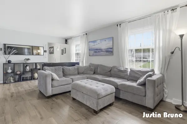 6866 Adaside DR SE, Ada Twp, MI 49301