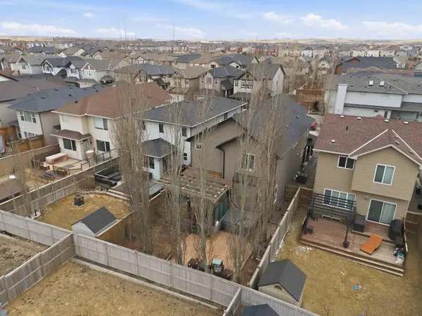 78 Hillcrest ST SW, Airdrie, AB T4B 0Y7