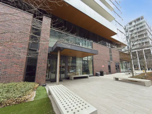 20 Tubman AVE #2005, Toronto C08, ON M5A 0M5