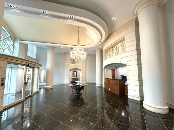 23 Lorraine DR #116, Toronto C07, ON M2N 6Z6