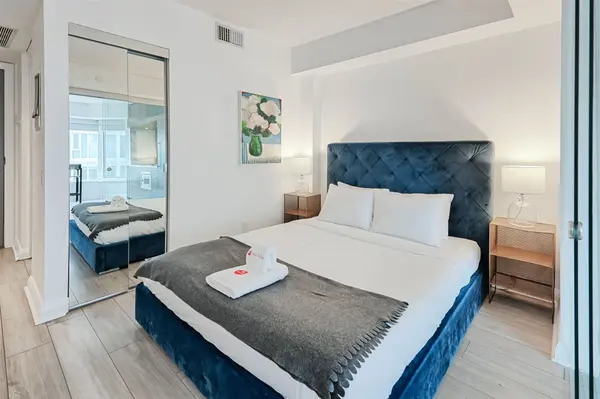 155 Yorkville AVE #1412, Toronto C02, ON M5R 0B4