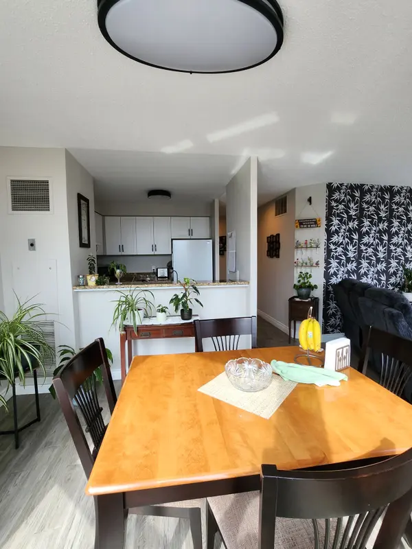 150 Dunlop ST E #311, Barrie, ON L4M 6H1