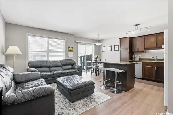 615 Lynd CRESCENT #402, Saskatoon, SK S7T 0G8