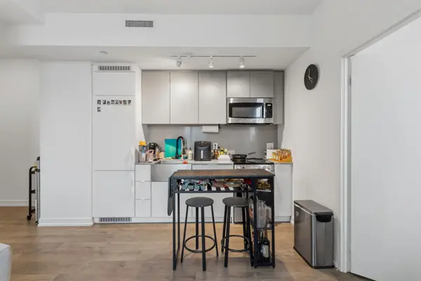 270 Dufferin ST #PH01, Toronto W01, ON M6K 0H8