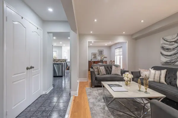 135 Cordgrass CRES, Brampton, ON L6R 1Z8