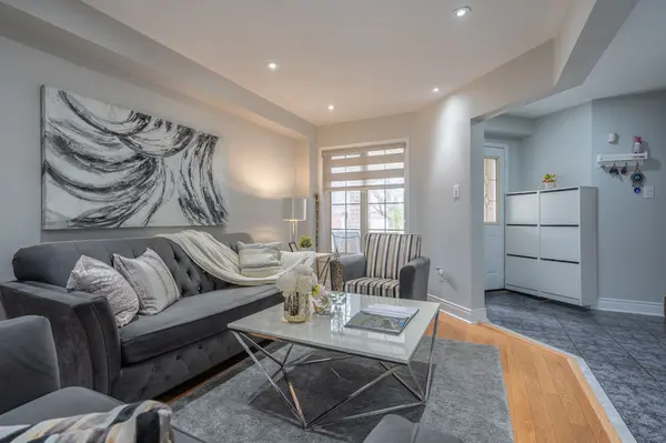 135 Cordgrass CRES, Brampton, ON L6R 1Z8