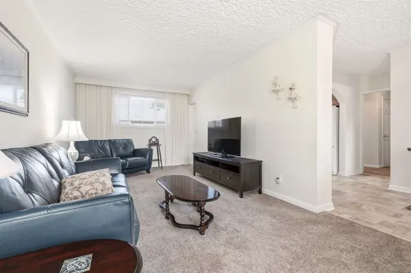 491 Warminster DR, Oakville, ON L6L 4N4