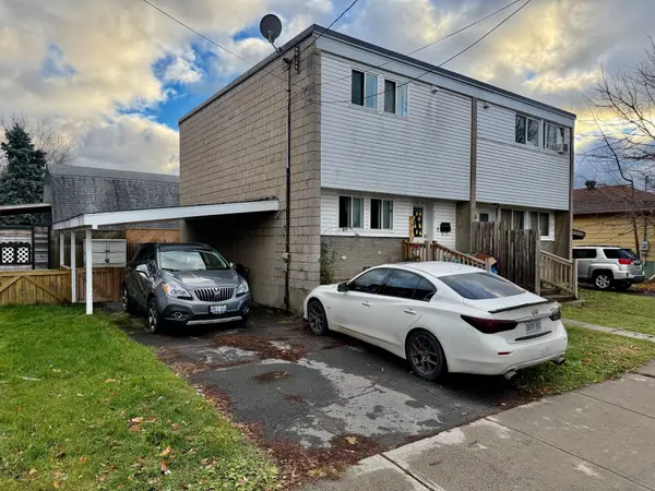 210-212 Third ST E, Cornwall, ON K6H 2E2