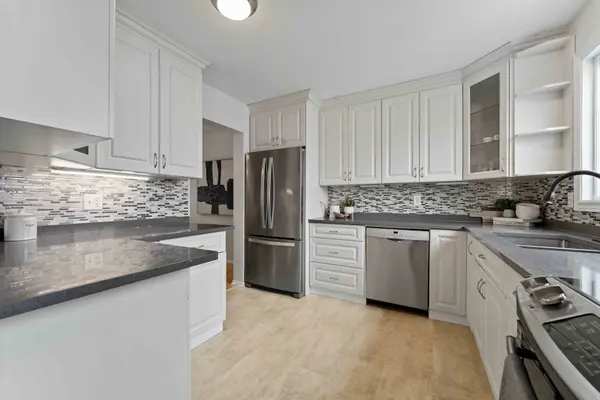 1585 Heron RD #19, Alta Vista And Area, ON K1V 9V1