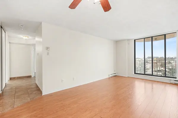 1440 HERON RD #402, Hunt Club - South Keys And Area, ON K1V 0X2