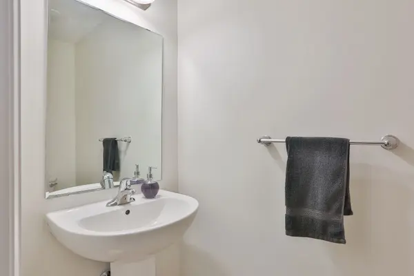 115 South Creek DR #1C, Kitchener, ON N2P 0H2