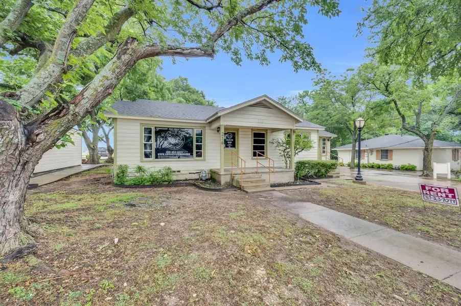 214 W Belt Line Road #B, Cedar Hill, TX 75104