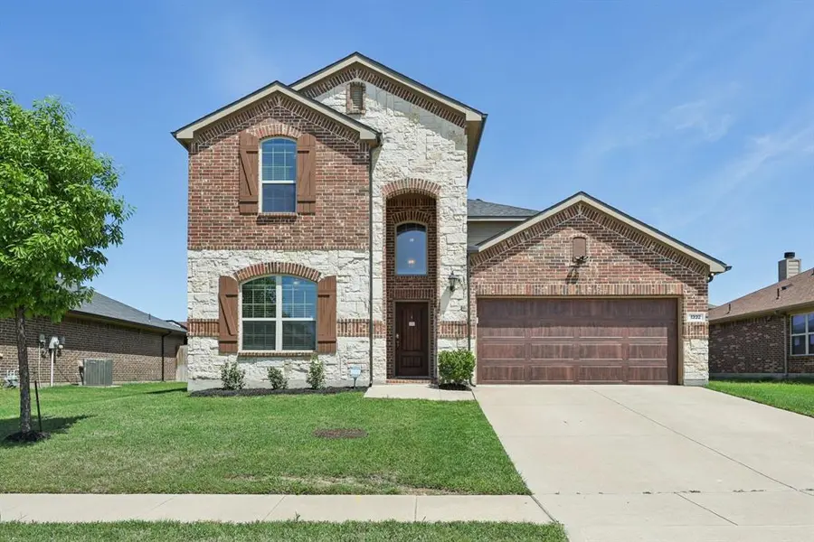 1332 Foxglove Lane, Burleson, TX 76028