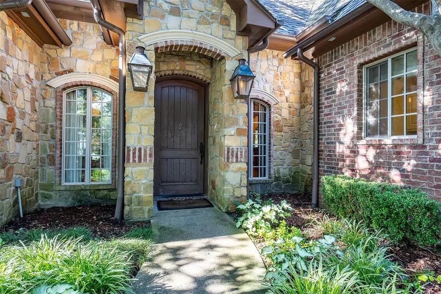 4318 Cascades Boulevard, Tyler, TX 75709