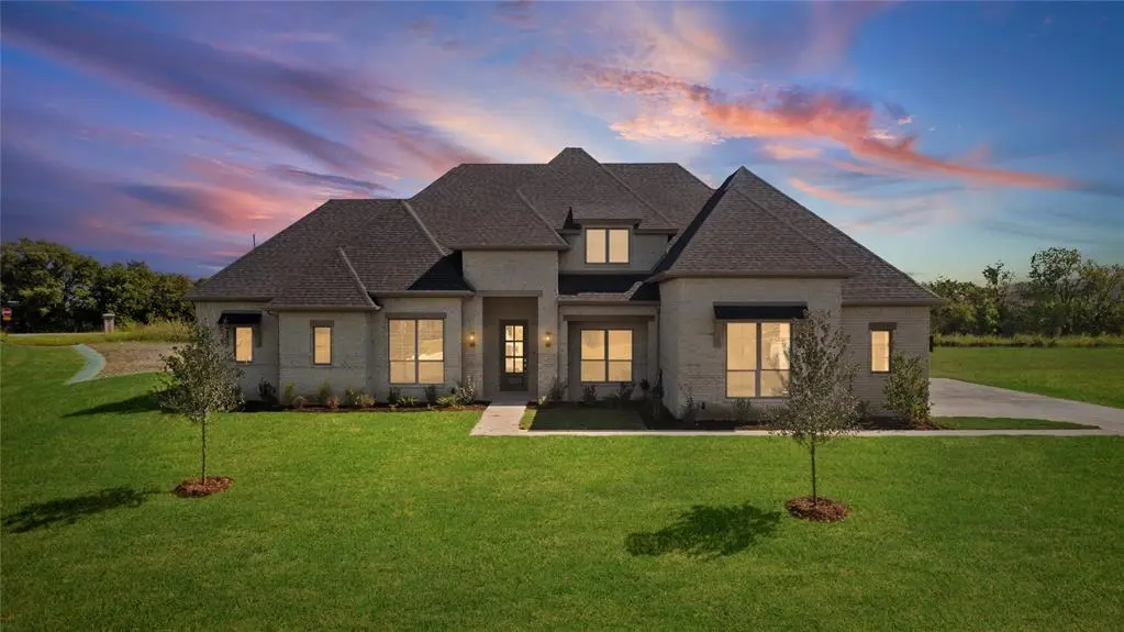 121 Aiden Drive, Waxahachie, TX 75165