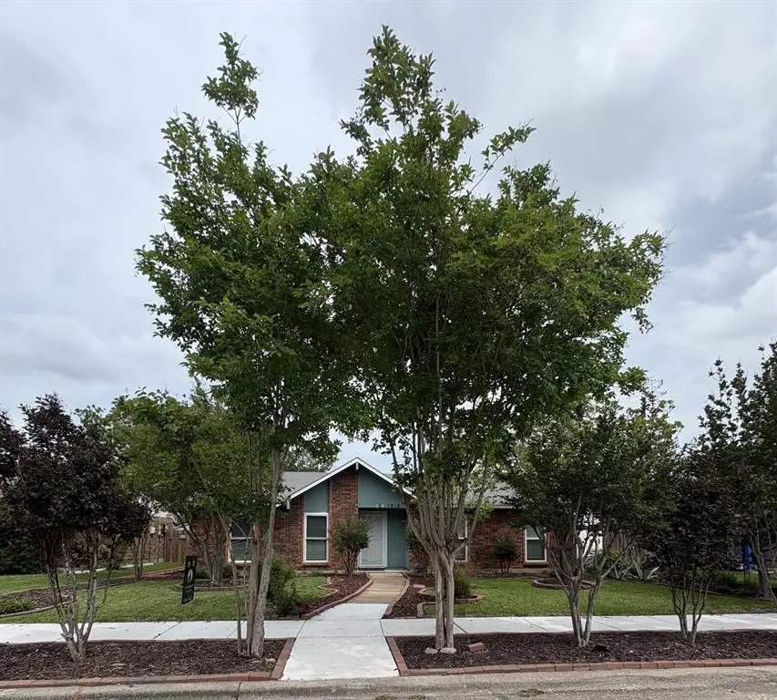 1918 Lamont Drive, Garland, TX 75040