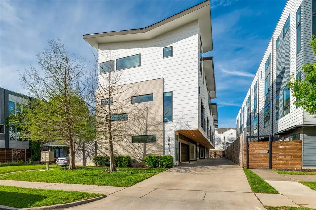 2211 Moser Avenue #4, Dallas, TX 75206