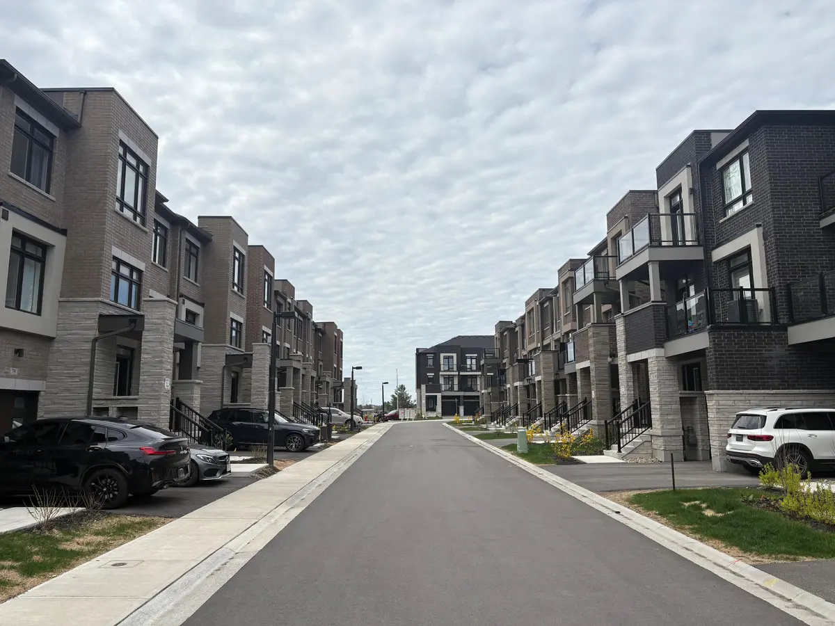 77 Riley Reed LN, Richmond Hill, ON L4S 0M3