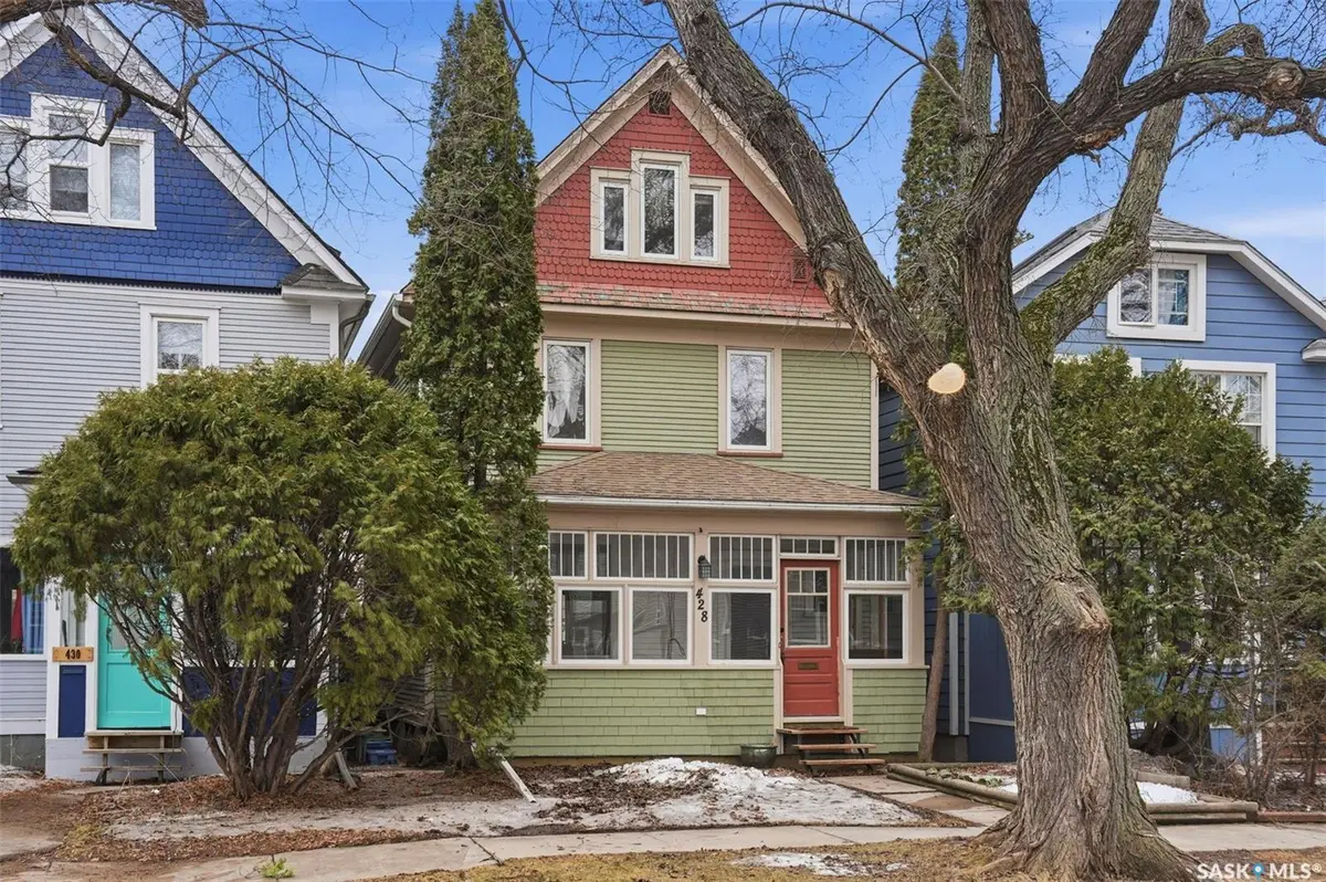 428 6th STREET E, Saskatoon, SK S7H 1B8