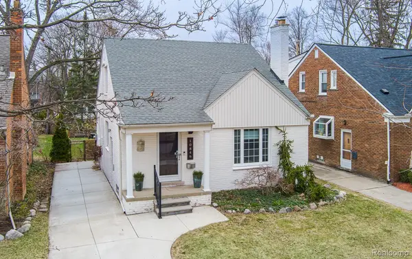 10846 Hart AVE,  Huntington Woods,  MI 48070