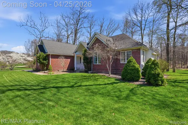 7548 Elmbrooke WAY, Hamburg Township, MI 48116