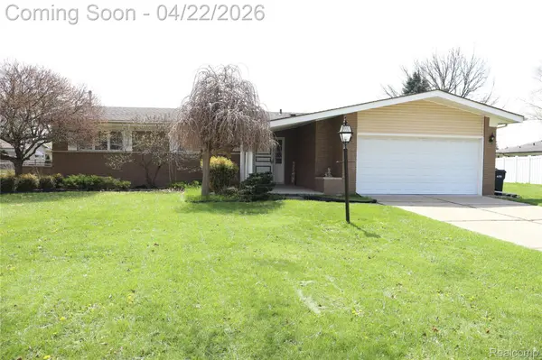 11114 Greendale DR, Sterling Heights, MI 48312