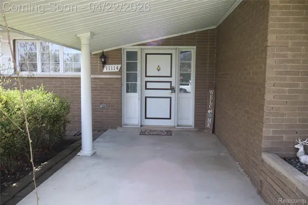 11114 Greendale DR, Sterling Heights, MI 48312