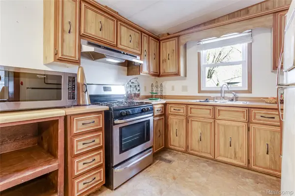 3333 Ravenswood, Marysville, MI 48040